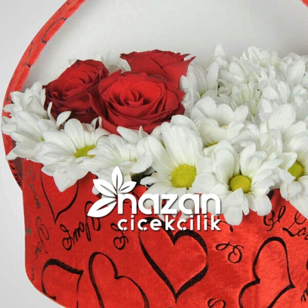 Nazan Cicekcilik Kalp Kutuda Kir Cicekleri Ve Kirmizi Guller 2