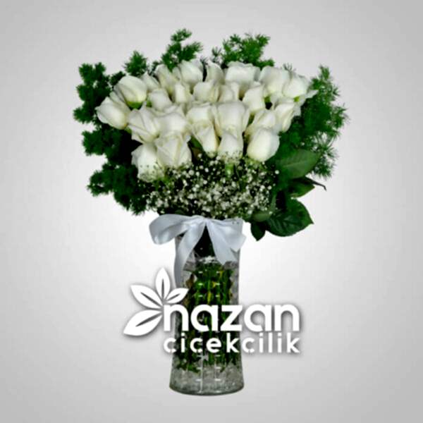 Nazan Cicekcilik Seffaf Silindir Vazoda 25li Beyaz Gul 1