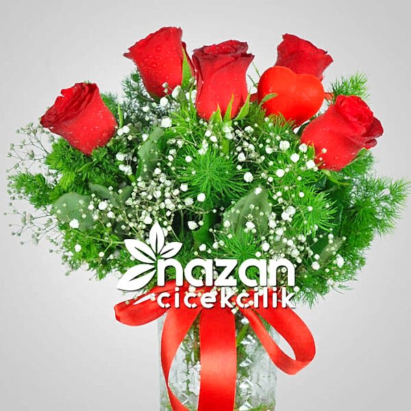 Nazan Cicekcilik Seffaf Silindir Vazoda 5li Kirmizi Gul 2