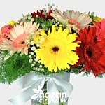 Nazan Cicekcilik Seffaf Silindir Vazoda Renkli Gerberalar 2