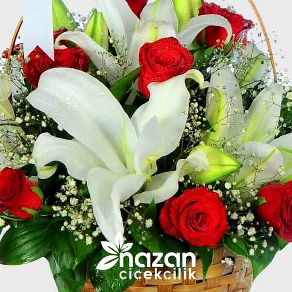 Nazan Cicekcilik Sepette Kirmizi Gul Beyaz Lilyum Aranjmanı 2
