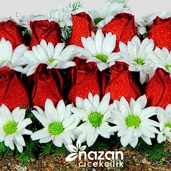 nazan-cicekcilik-dogal-kutukte-kirmizi-guller-beyaz-rizantemler-2