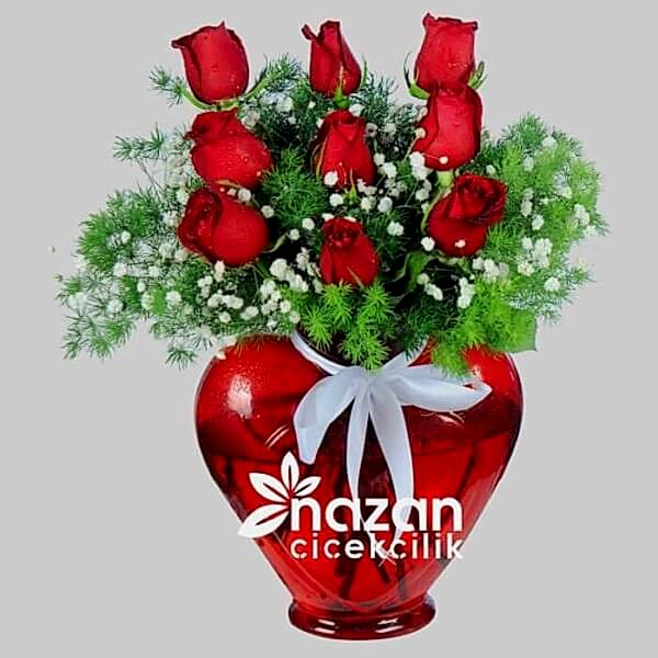 nazan-cicekcilik-kirmizi-kalp-vazoda-9-lu-kirmizi-gul-1
