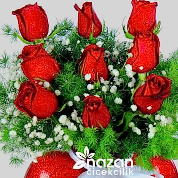 nazan-cicekcilik-kirmizi-kalp-vazoda-9-lu-kirmizi-gul-2