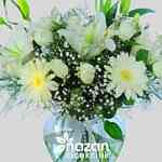 nazan-cicekcilik-seffaf-kalp-vazoda-beyaz-guller-ve-lilyumlar-2