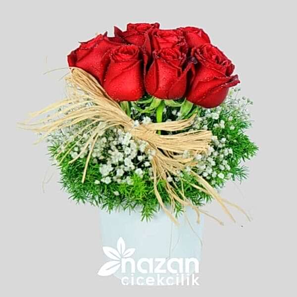 nazan-cicekcilik-seramik-vazoda-kirmizi-gul-aranjmani-1