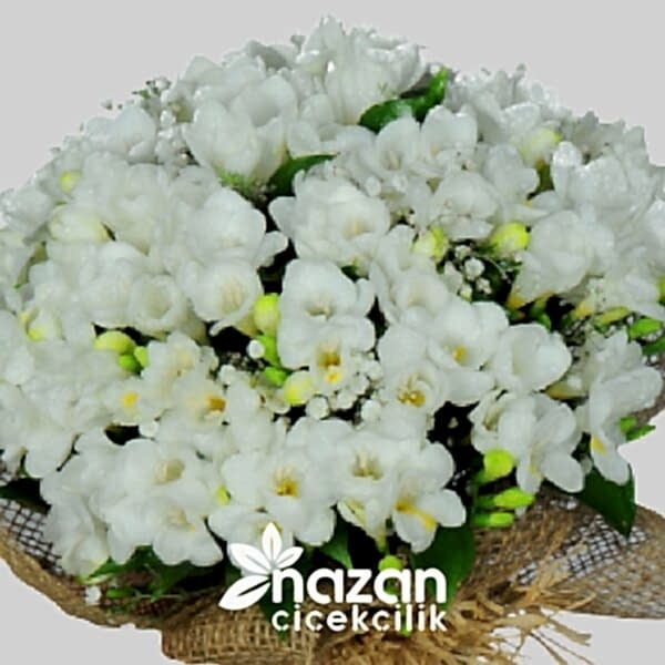 nazan-cicekcilik-beyaz-frezya-buketi-2